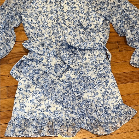 Tularosa Serafina Floral White Blue Long Sleeve Romantic Mini Dress Size L - Picture 5 of 7